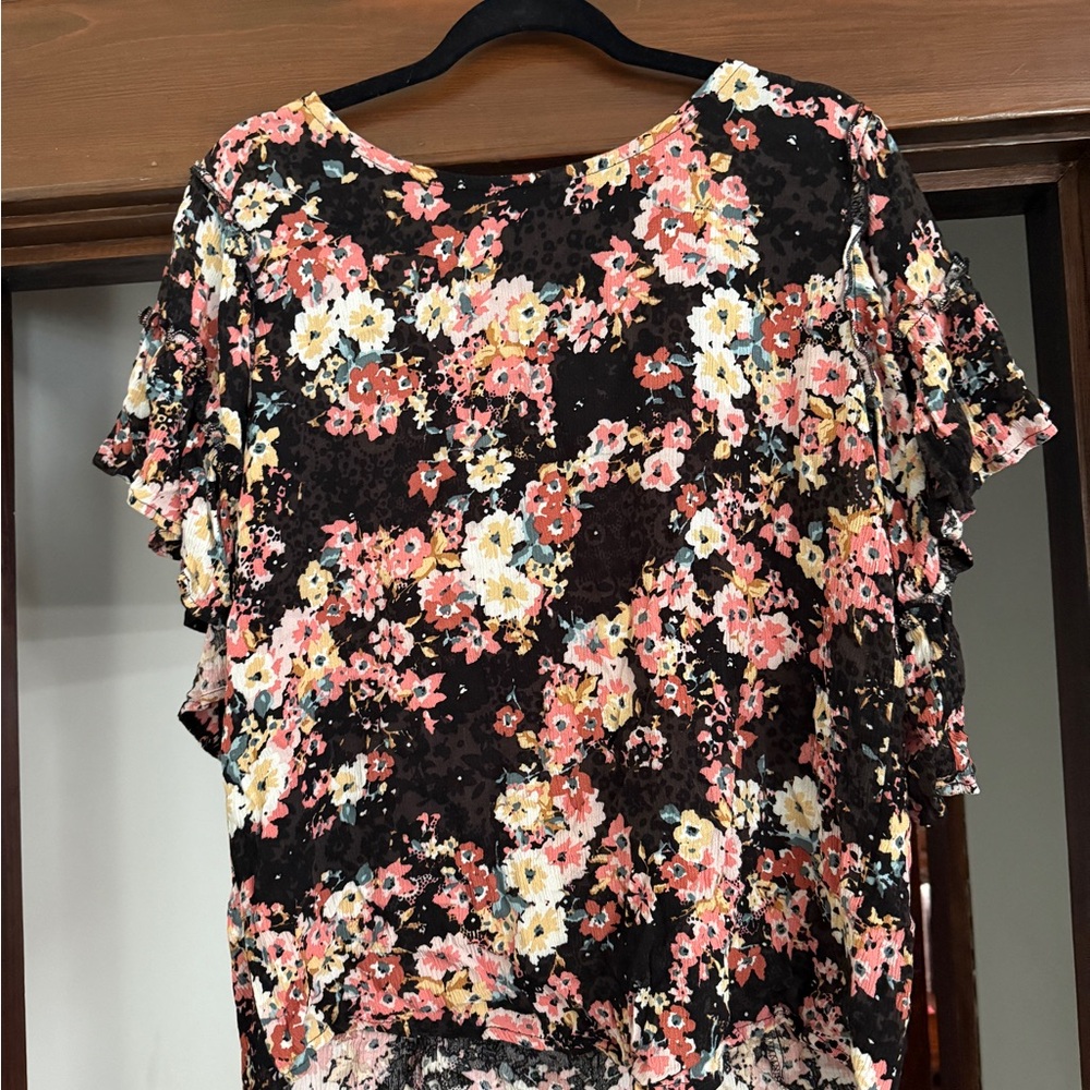 Maurice’s Floral Ruffle Sleeve Top - Black and Pink